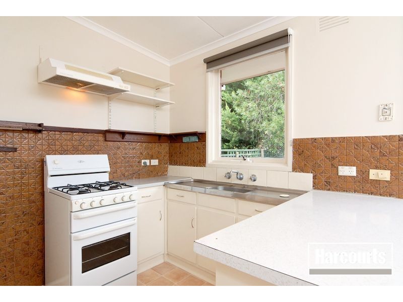 130 Tamarisk Drive, Frankston North VIC 3200