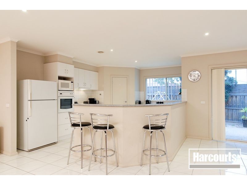 5 Edinburgh Drive, Skye VIC 3977