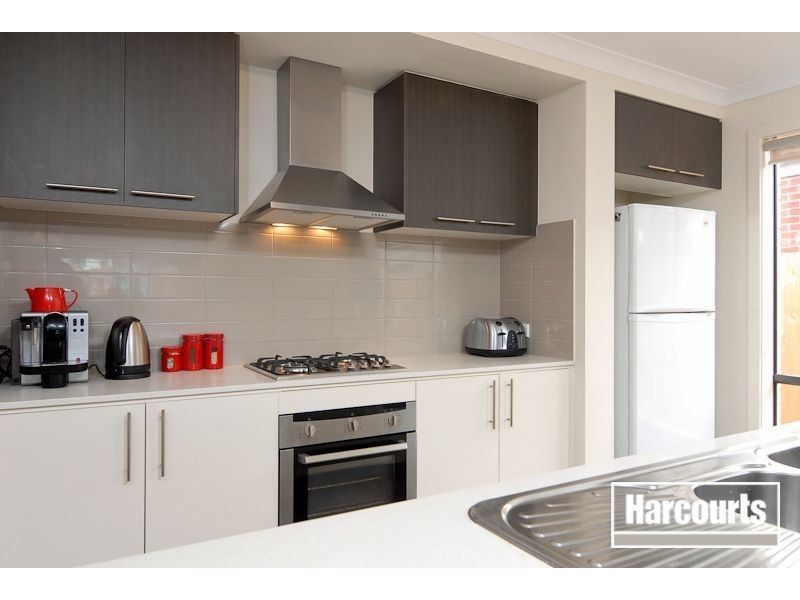 63 Malua Circuit, Sandhurst VIC 3977