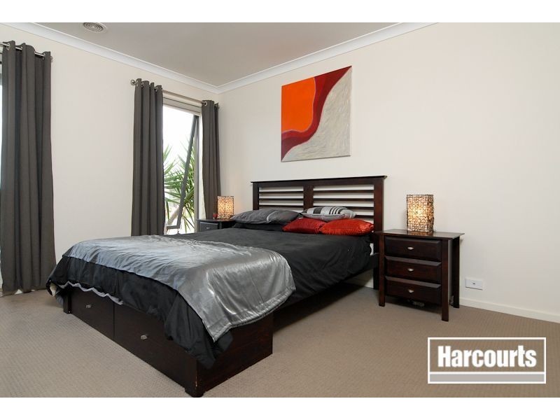 63 Malua Circuit, Sandhurst VIC 3977