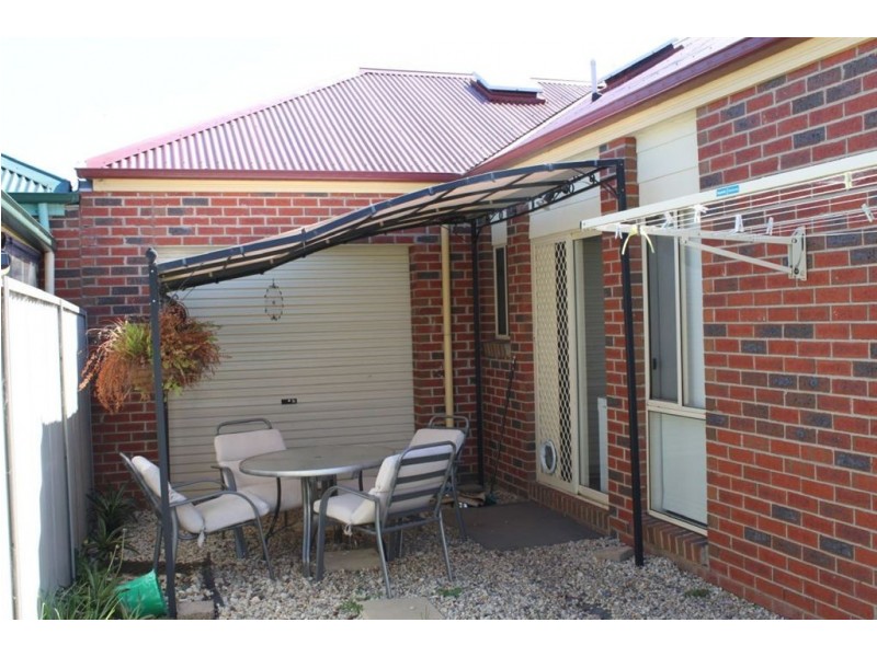 13 Fetlock Lane, Cranbourne East VIC 3977