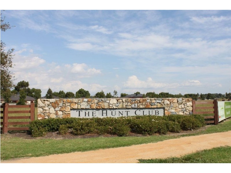 13 Fetlock Lane, Cranbourne East VIC 3977