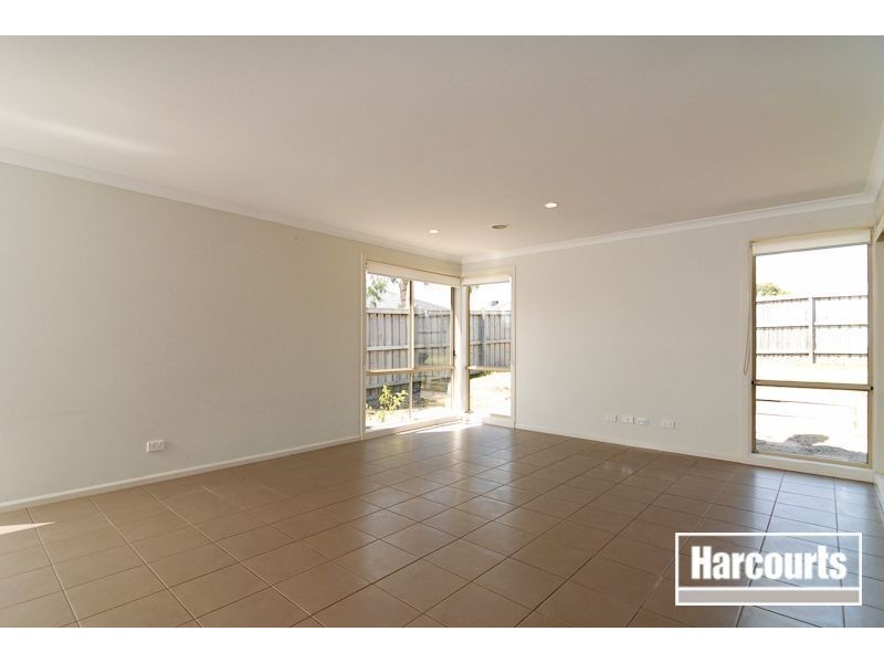 38 Clifton Grove, Carrum Downs VIC 3201