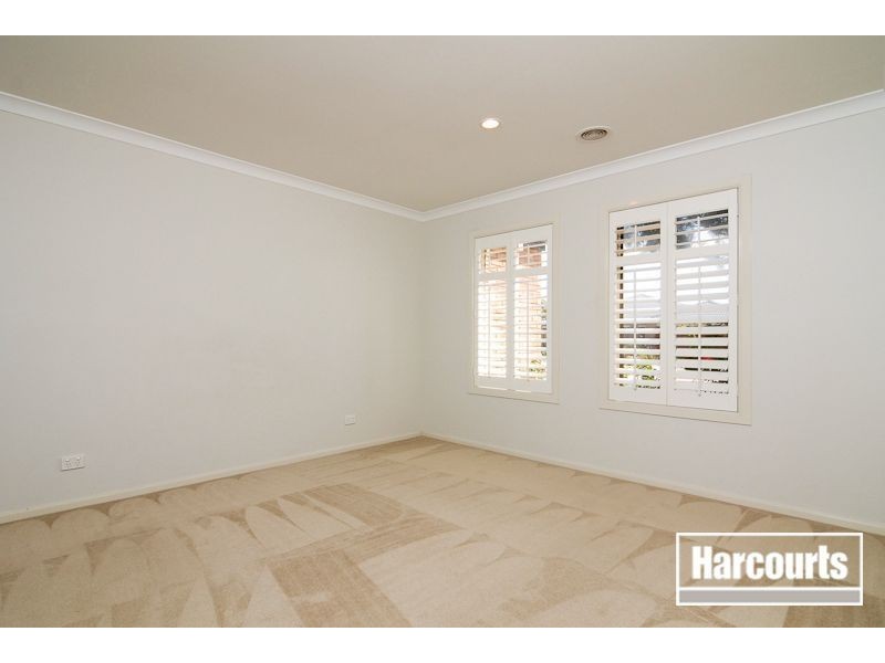 38 Clifton Grove, Carrum Downs VIC 3201