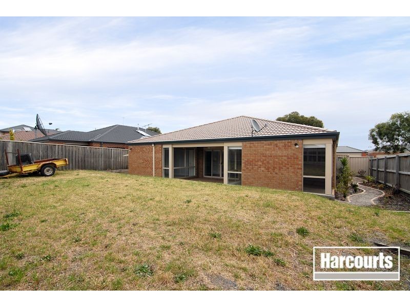 38 Clifton Grove, Carrum Downs VIC 3201