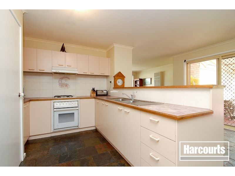 13 Earnshaw Drive, Carrum Downs VIC 3201