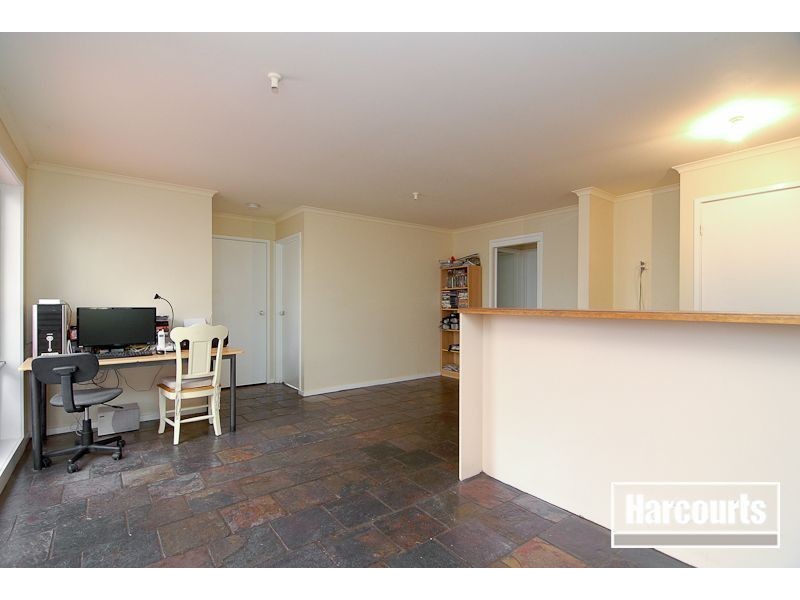 13 Earnshaw Drive, Carrum Downs VIC 3201