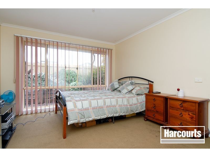 13 Earnshaw Drive, Carrum Downs VIC 3201