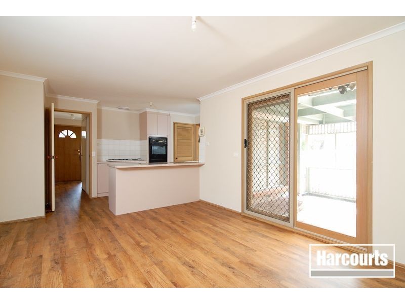12 Paras Drive, Carrum Downs VIC 3201