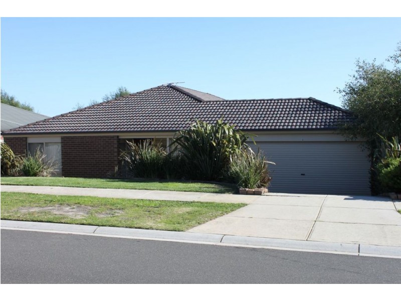 6 Joan Court, Skye VIC 3977