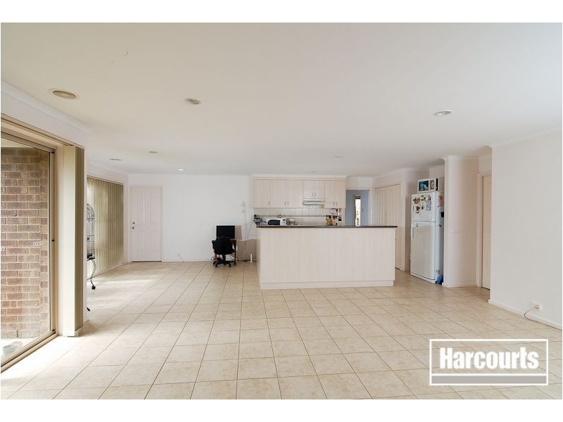 6 Joan Court, Skye VIC 3977