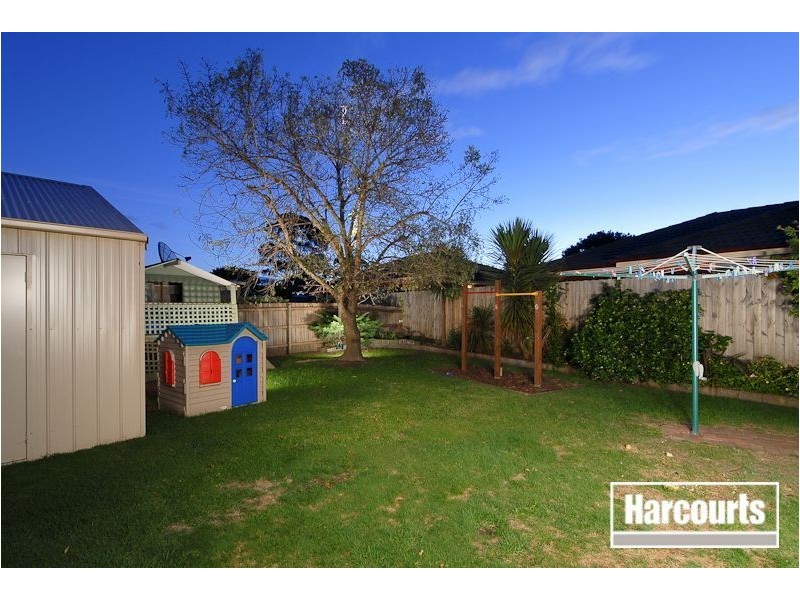 9 Laurel Crescent, Carrum Downs VIC 3201