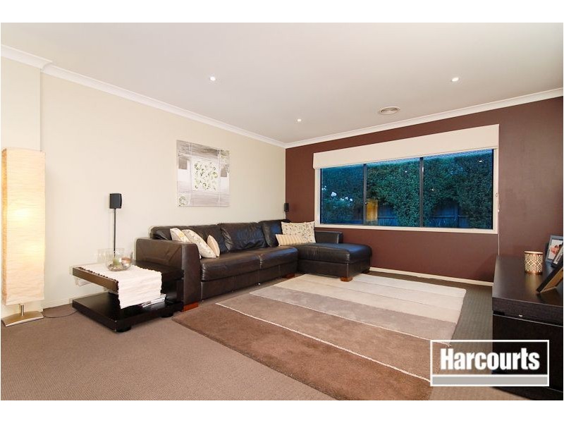 33 Edinburgh Drive, Skye VIC 3977