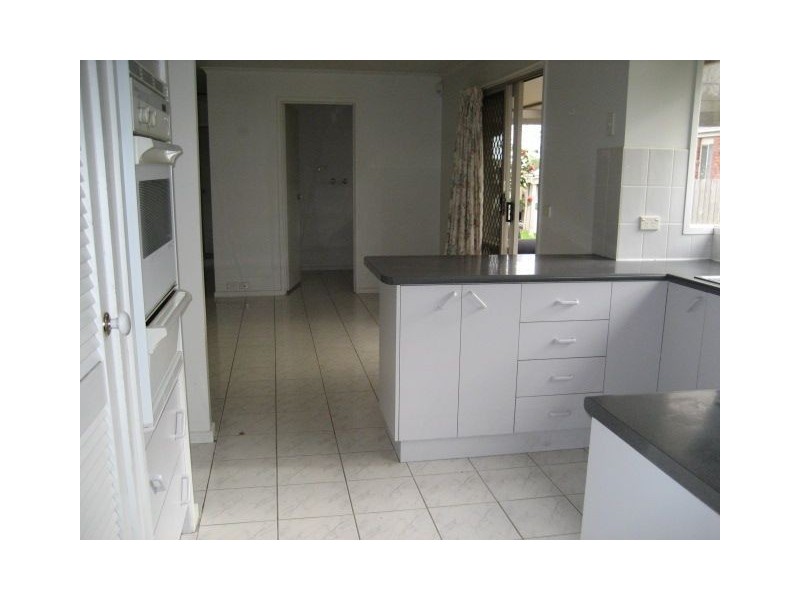 1 Burlorn Court, Carrum Downs VIC 3201