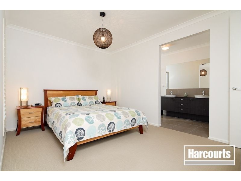 66 Malua Circuit, Sandhurst VIC 3977