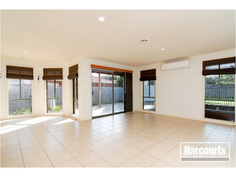 12 Stefans Court, Skye VIC 3977