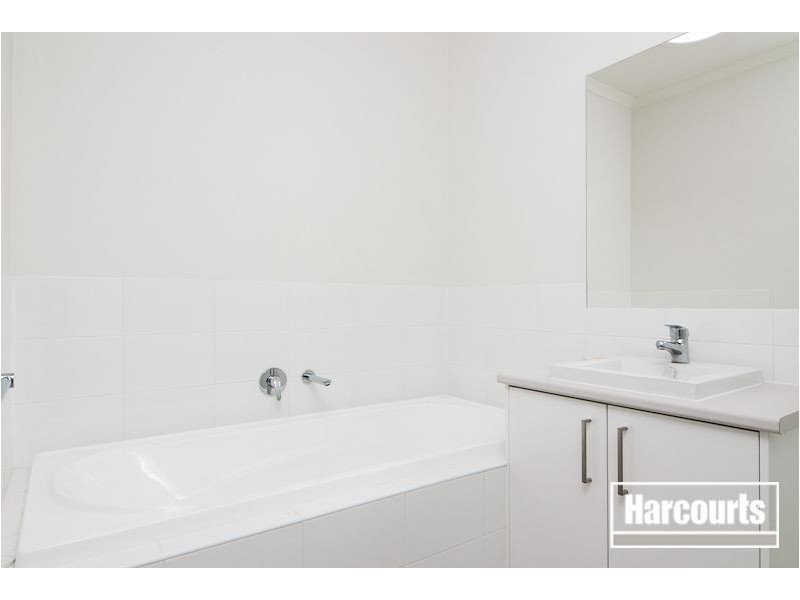 2/15 Bradford Drive, Carrum Downs VIC 3201