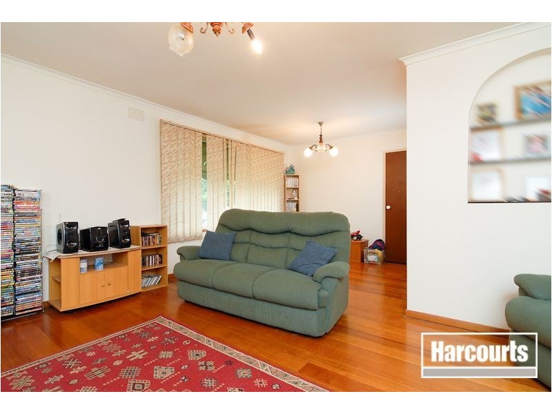 16 Prince Crescent, Seaford VIC 3198