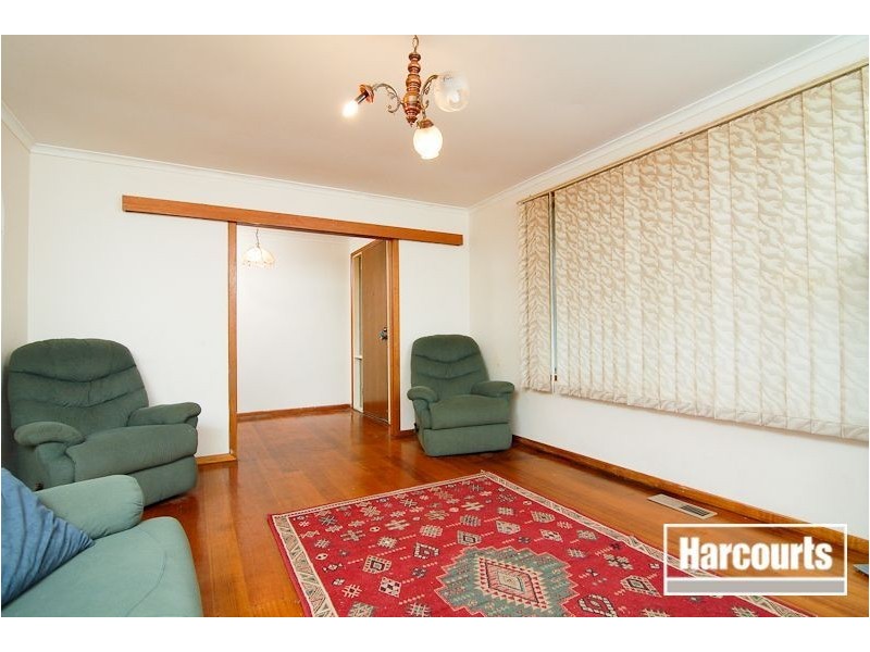 16 Prince Crescent, Seaford VIC 3198