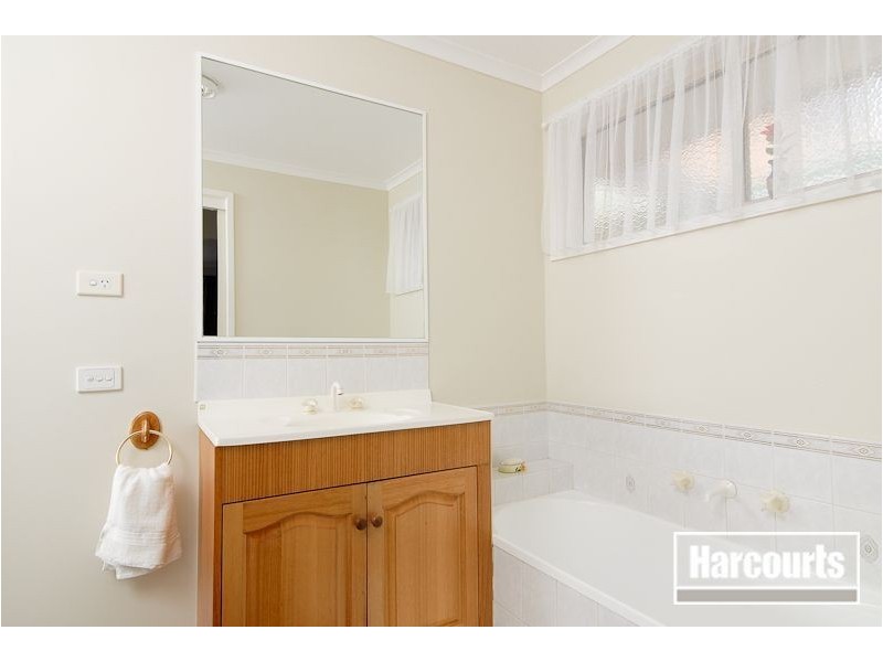 29 Fernwren Place, Carrum Downs VIC 3201