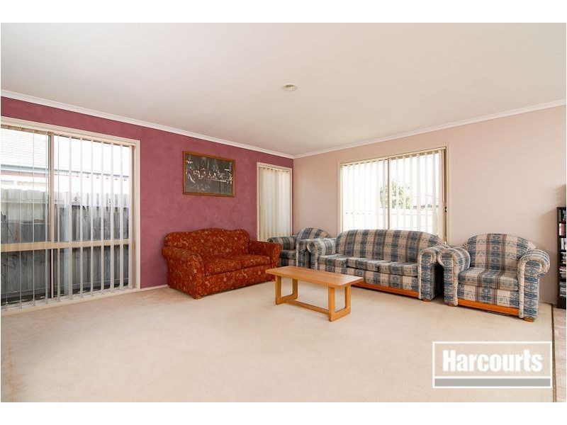 69 Greenwood Drive, Carrum Downs VIC 3201