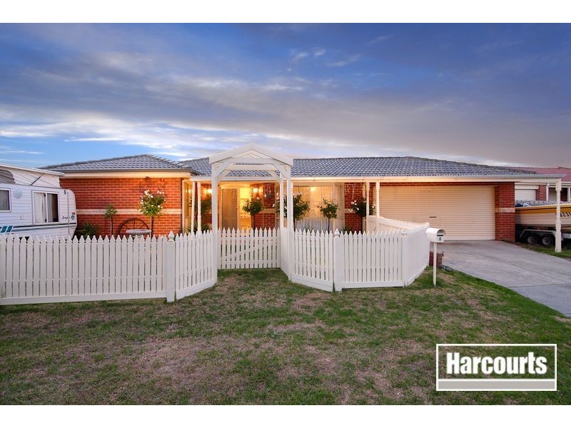 8 Melanie Blair Place, Skye VIC 3977