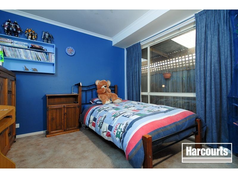 8 Melanie Blair Place, Skye VIC 3977