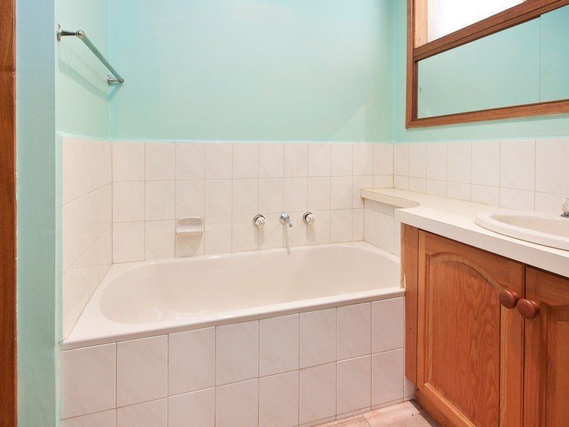 1 Carrington Cres, Carrum Downs VIC 3201