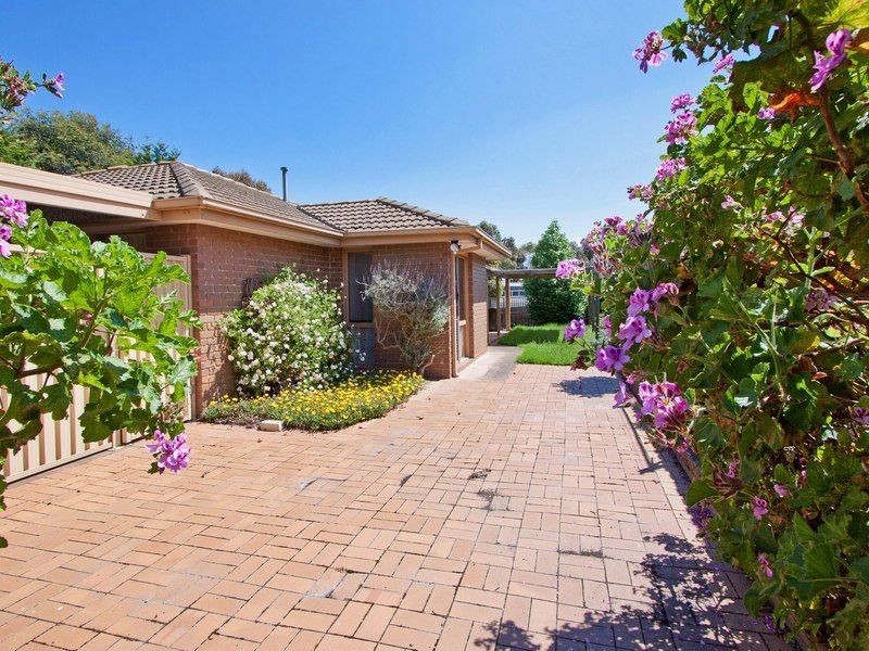 1 Carrington Cres, Carrum Downs VIC 3201
