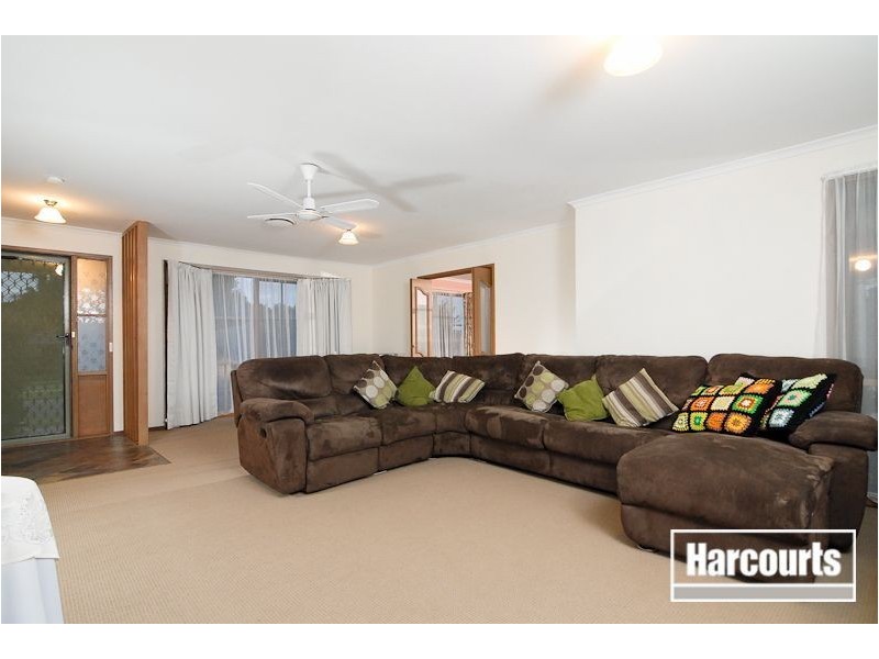 28 Carrington Crescent, Carrum Downs VIC 3201
