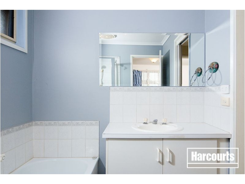 17 Marinda Drive, Skye VIC 3977