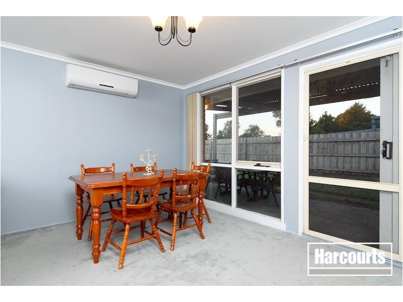 17 Marinda Drive, Skye VIC 3977