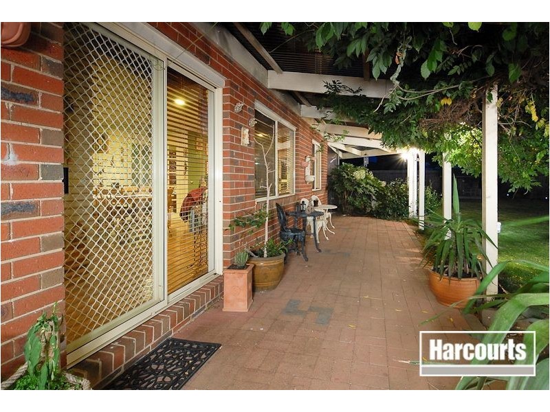 12 Streeton Court, Skye VIC 3977