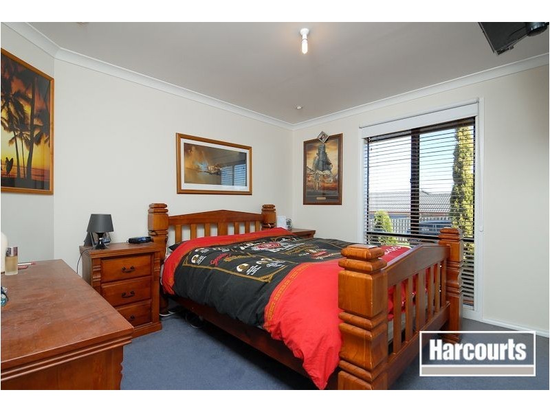 27 McGowan Drive, Skye VIC 3977