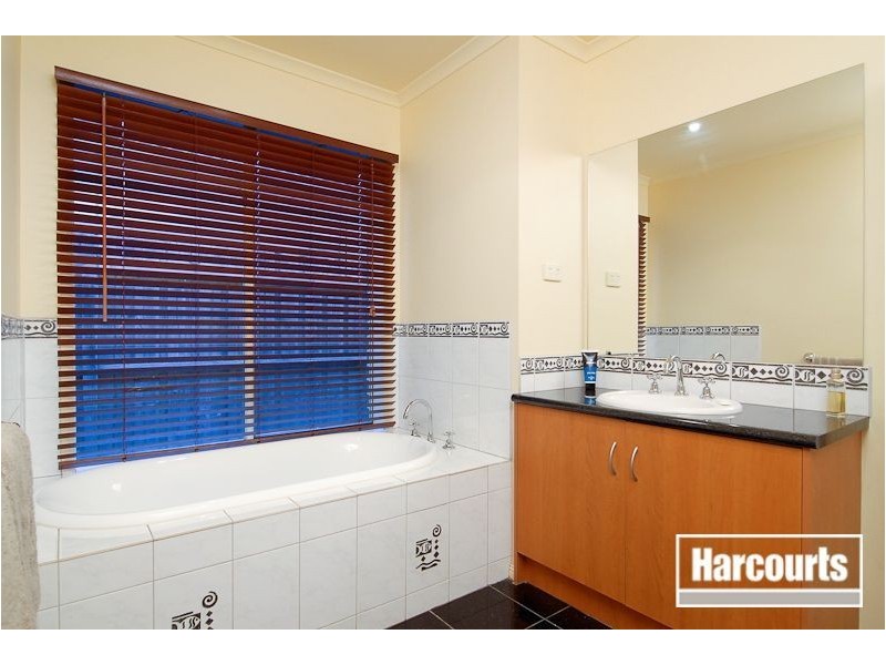 3 Bouverie Place, Skye VIC 3977