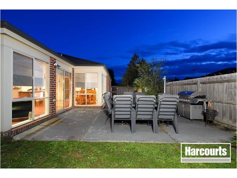 3 Bouverie Place, Skye VIC 3977