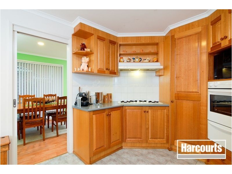 15 Rocklea Crescent, Skye VIC 3977