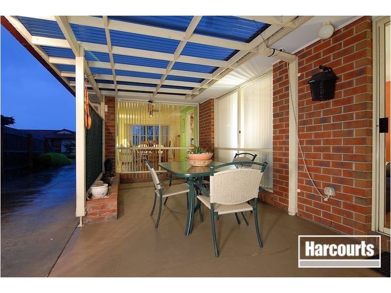 15 Rocklea Crescent, Skye VIC 3977