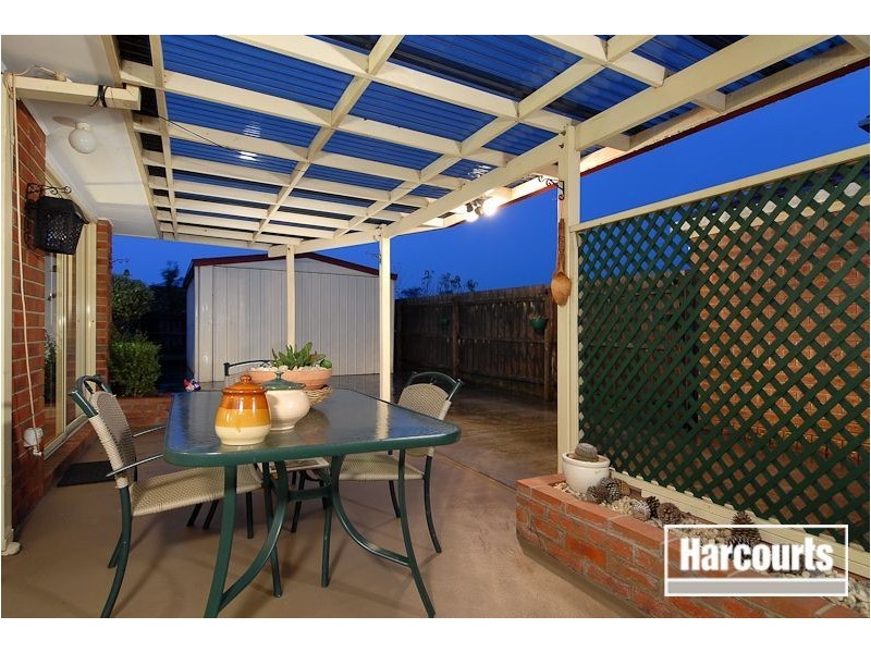 15 Rocklea Crescent, Skye VIC 3977