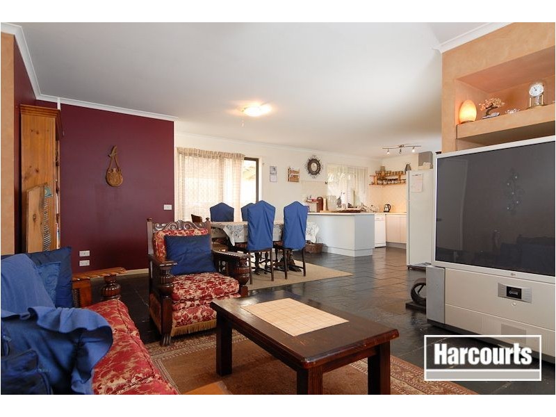 206 Hall Road, Carrum Downs VIC 3201