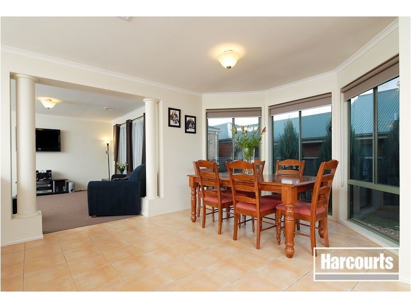 6 Chardonnay Drive, Skye VIC 3977