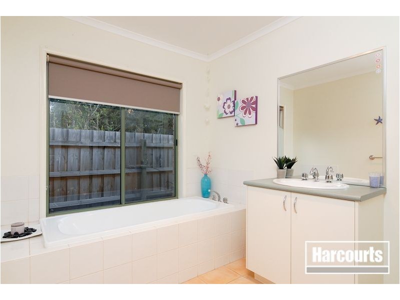 6 Chardonnay Drive, Skye VIC 3977