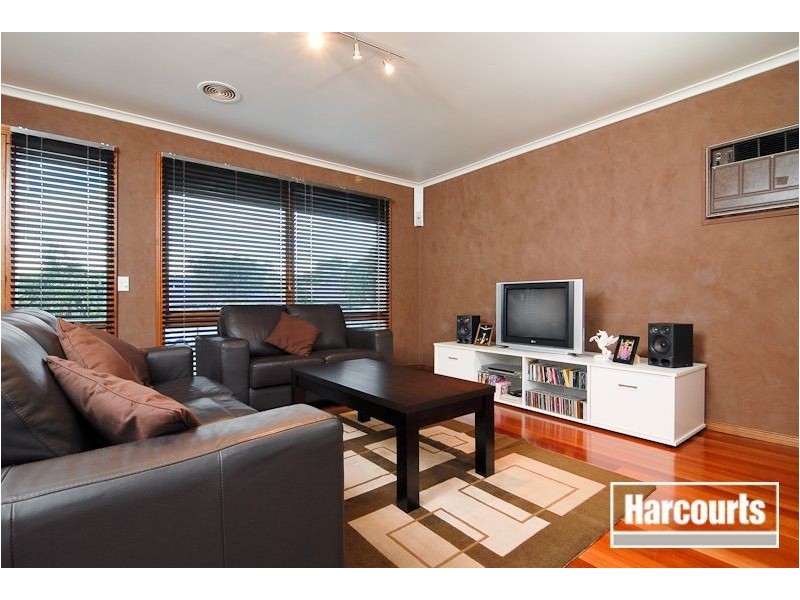 36 Luscombe Ave, Carrum Downs VIC 3201