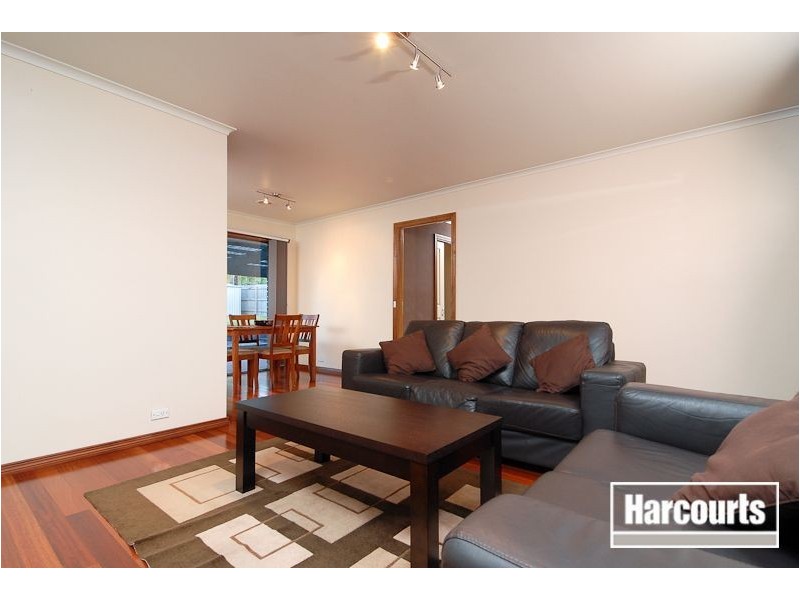 36 Luscombe Ave, Carrum Downs VIC 3201