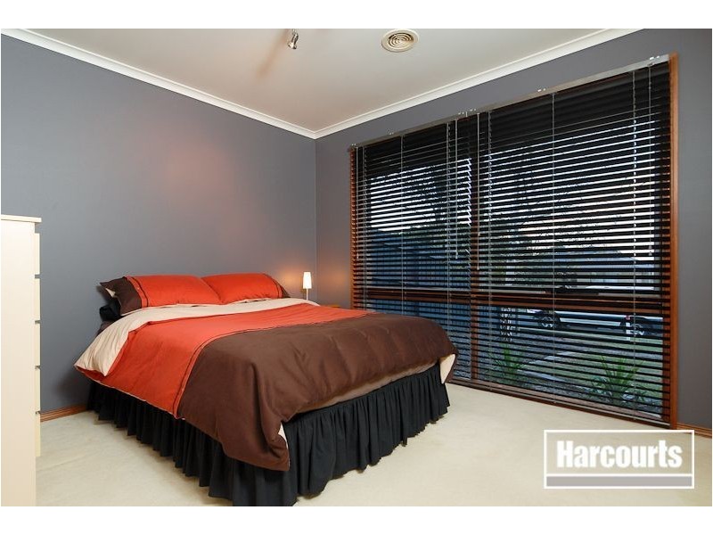 36 Luscombe Ave, Carrum Downs VIC 3201