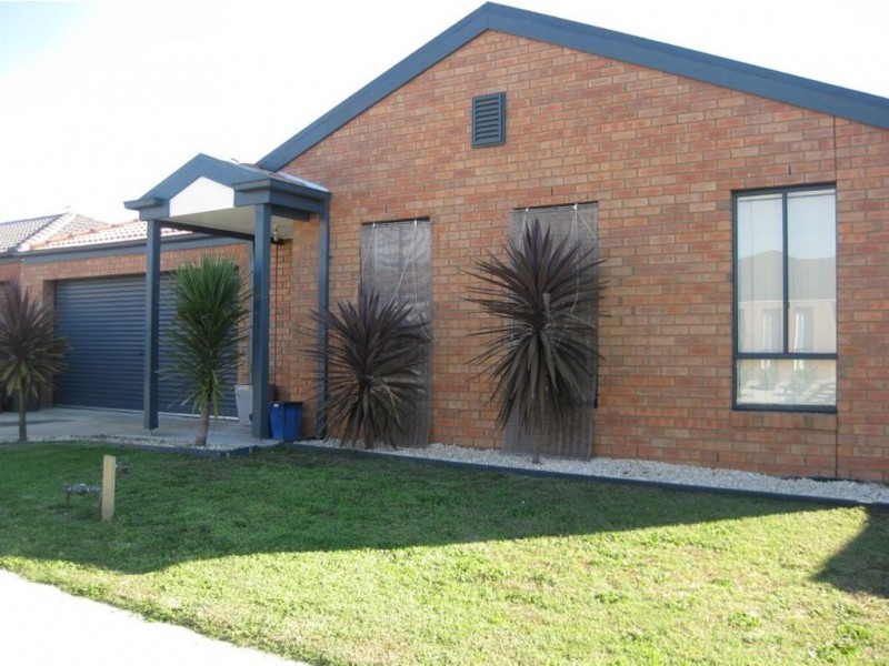 14 Esta Court, Carrum Downs VIC 3201