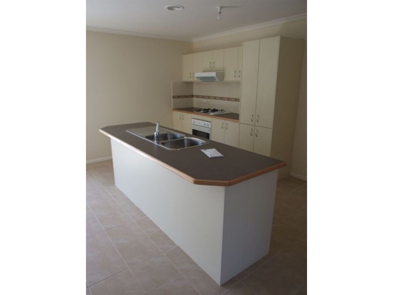 14 Esta Court, Carrum Downs VIC 3201