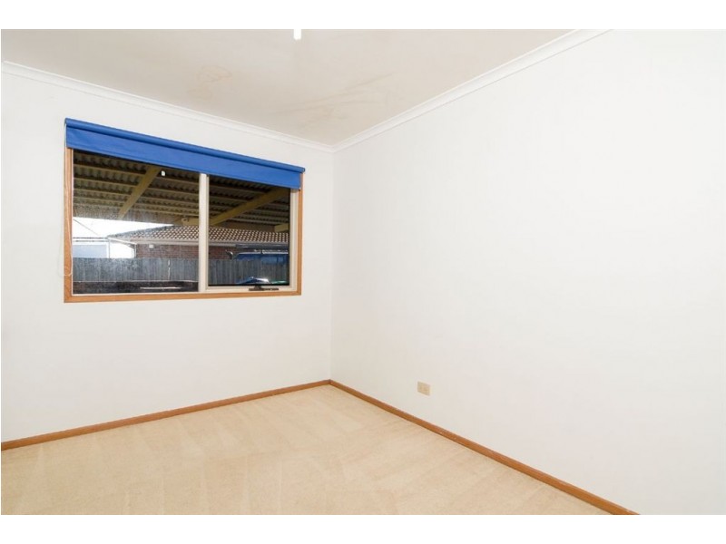 18 Kent Court, Cranbourne North VIC 3977