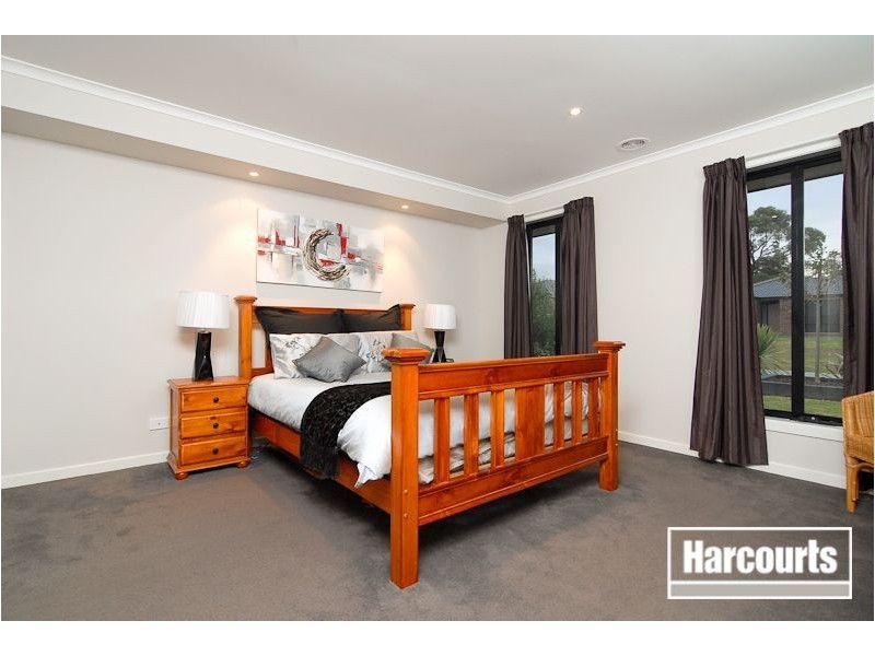 23 Bronzewing Court, Langwarrin VIC 3910