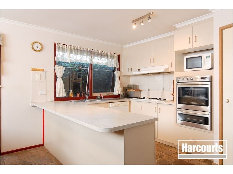 12 Parhnam Court, Carrum Downs VIC 3201